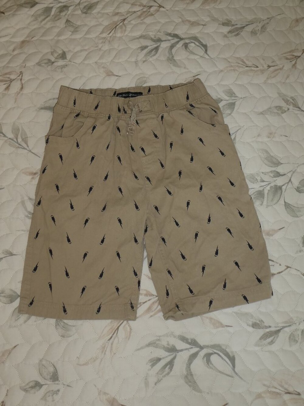 4/$20 Beverly Hill Polo Club Boys Tan Shorts with Parrots Size 12
